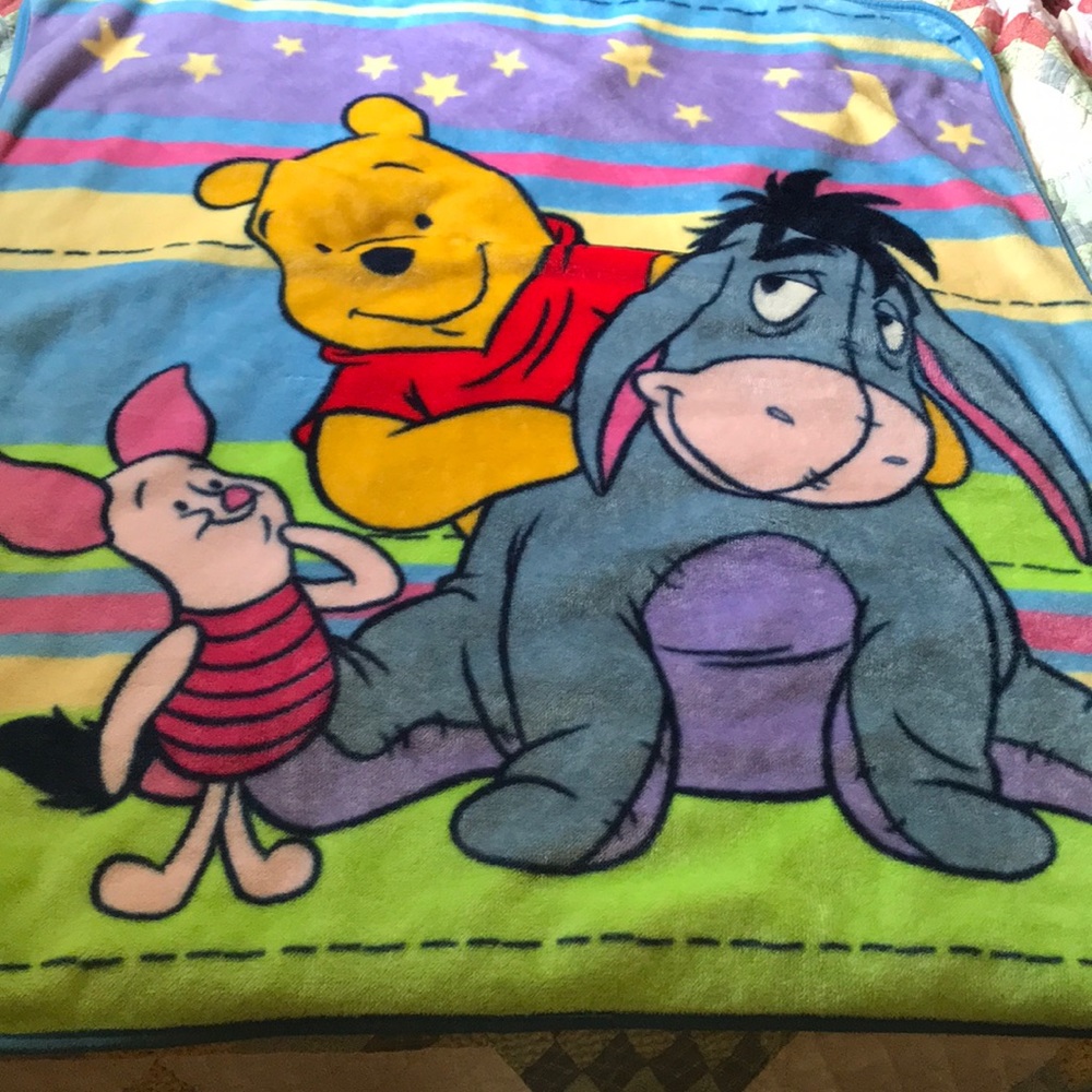 Very cute and fuzzy blanket
